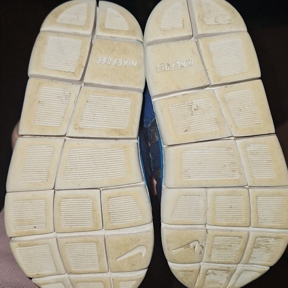 Nike Dynamo Free toddler 8c - Picture 3 of 5